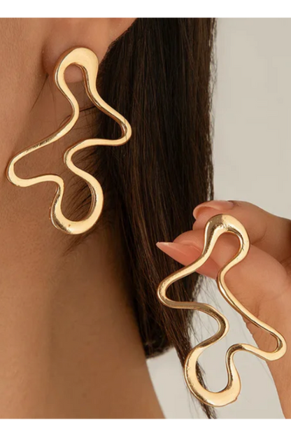 Squiggle Wave Hoop Stud Earring | 18K PVD
