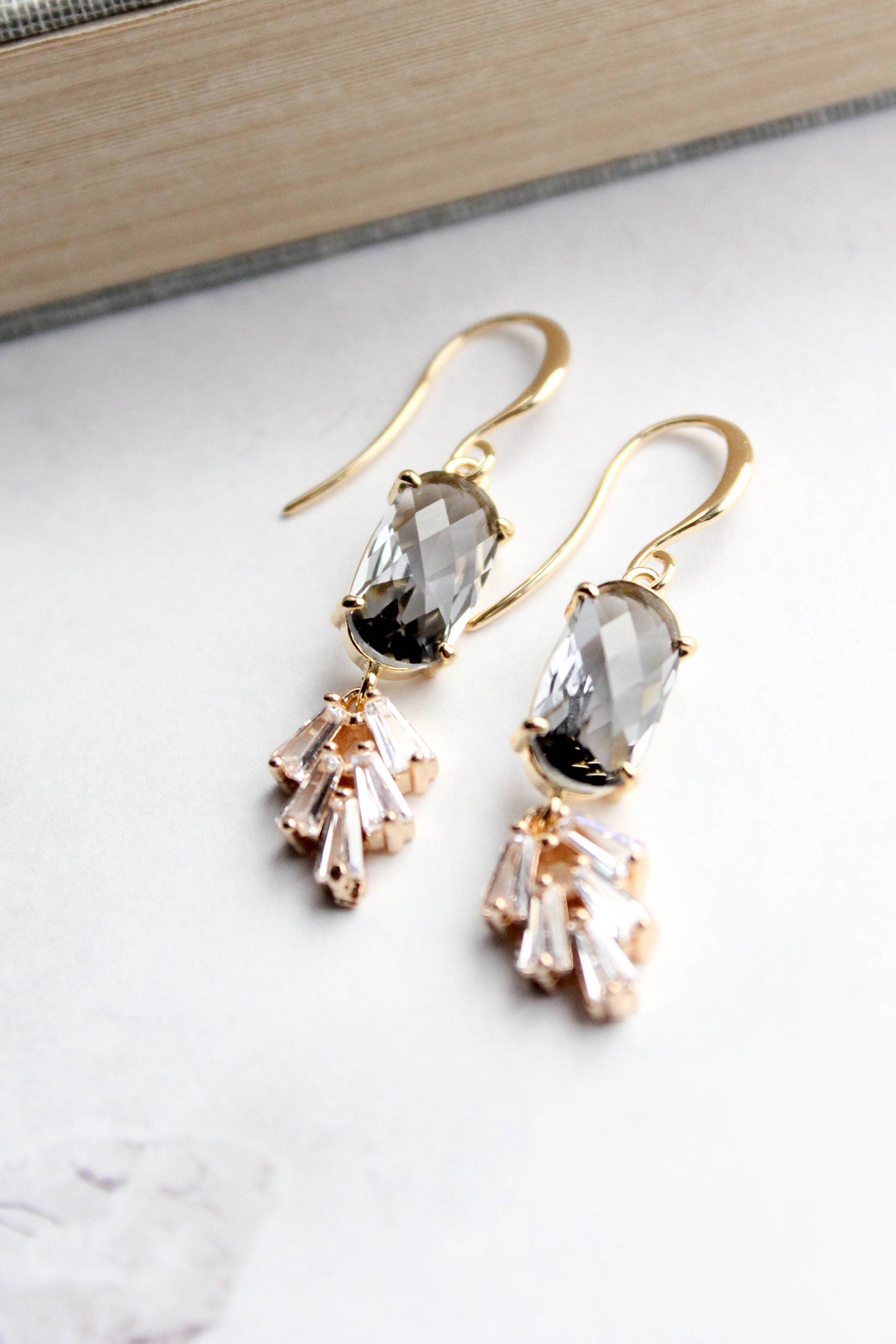Art Deco Sparkling Leaf Earrings (4 colors)