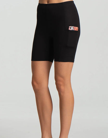 Gwen Boxer by Kollontai, Black, thin elastic waist, minimal seams, thigh pocket, sizes XS to XXL, made in Montreal