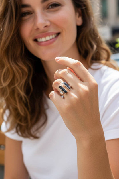 Dark Horse Split Ring