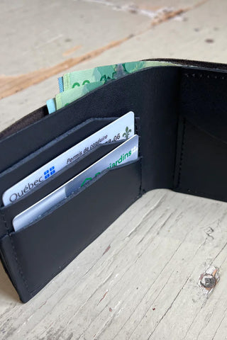 Wallet by Kazak, Caramel and Black, inside detail