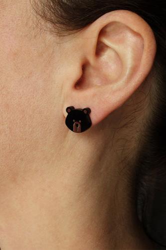 Lili0347 Black Bear Stud Earrings