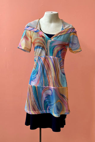 Vib Hoodie by Yul Voy, pastel swirl pattern, lightweight mesh, short sleeves, kangaroo pocket, tunic length, sizes XS to XXL, made in Montreal
