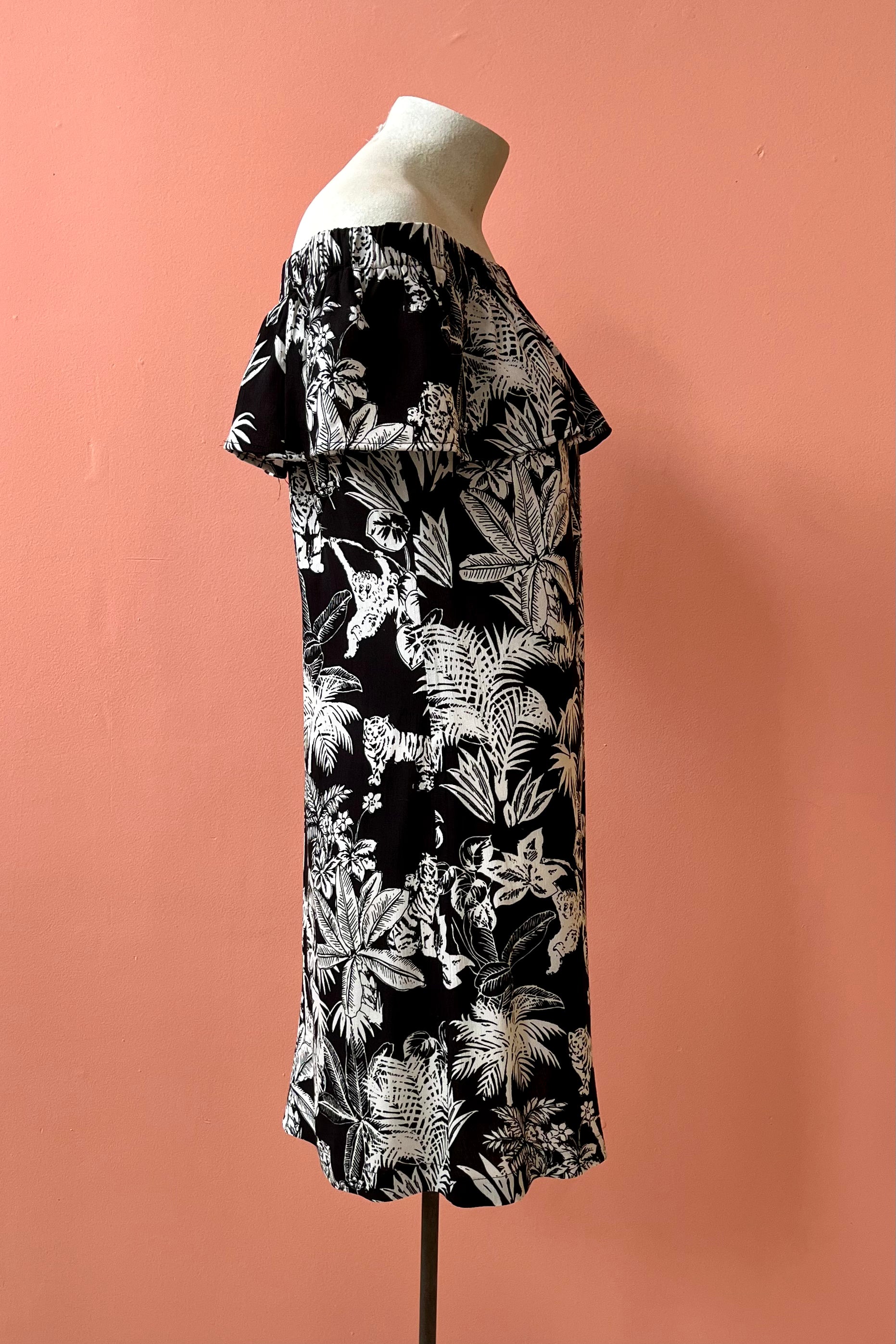Bare Dress by Yul Voy, side view, black and white jungle print, off the shoulder, short sleeves, straight cut, above the knee, sizes XS-XXL, made in Montreal
