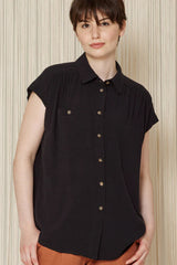 Muscari Top by Cokluch, Black, collar, short dropped sleeves, button front, gathers at shoulders and back, curved hem, breast pocket, eco fabric, viscose, linen, sizes XS to XL, made in Montreal 