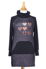 Sutton Tunic by Rien ne se Perd, Paprika Hearts, patterned hearts, turtleneck, raglan sleeves, kangaroo pocket, button details, sizes XS to XXL, made in Quebec
