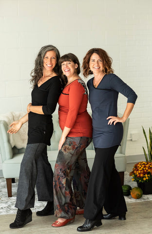 Pouf Pants by Marie C, Black, pull-on waist, blousy legs with gathered hems, Ponte di Roma, pockets, sizes XS to XL, made in Quebec