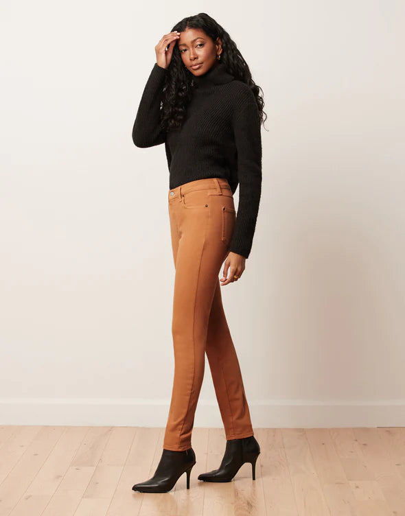 Hazel RACHEL Classic Rise Skinny Yoga Jeans, classic rise, skinny jeans, travel denim, eco-fabric, 30-inch inseam, OEKO-TEX certified, Cotton USA certified, ISO 14001 certified, sizes 25-33, made in Canada