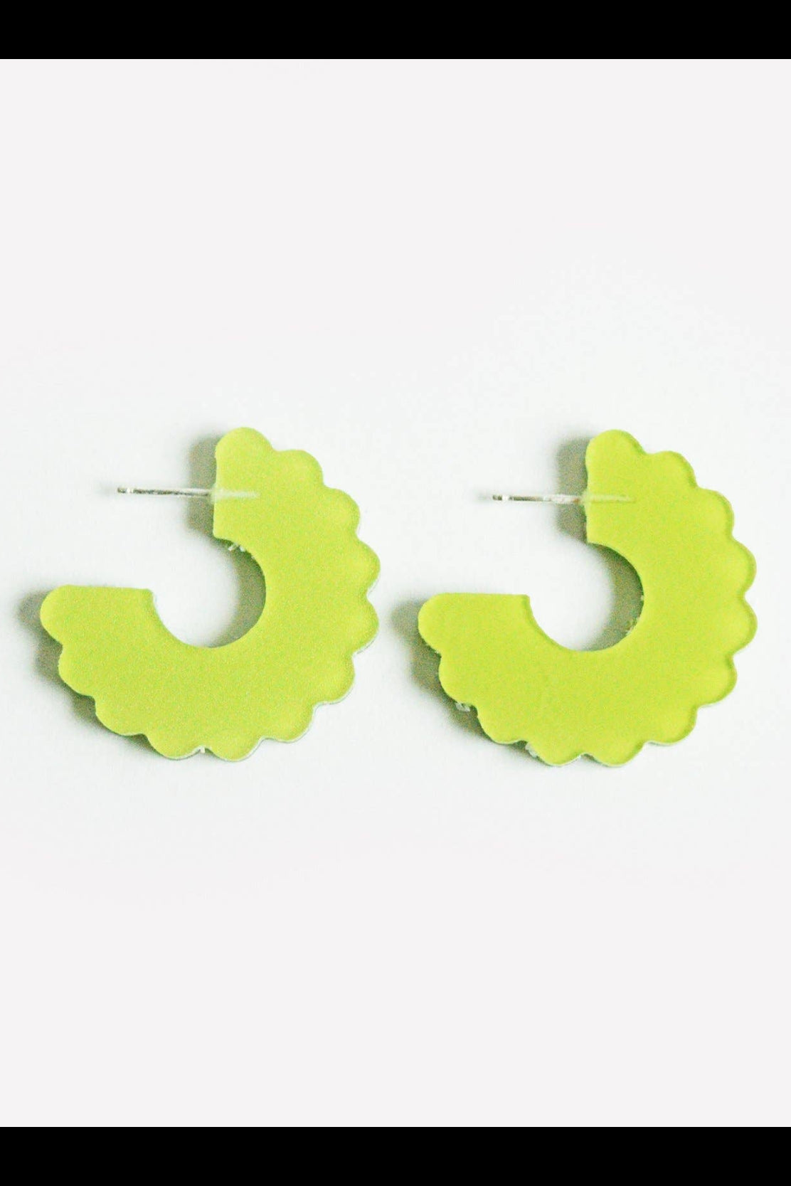 Earrings Scallop Small Hoop