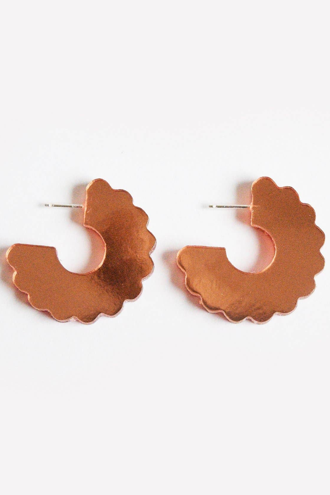 Earrings Scallop Small Hoop
