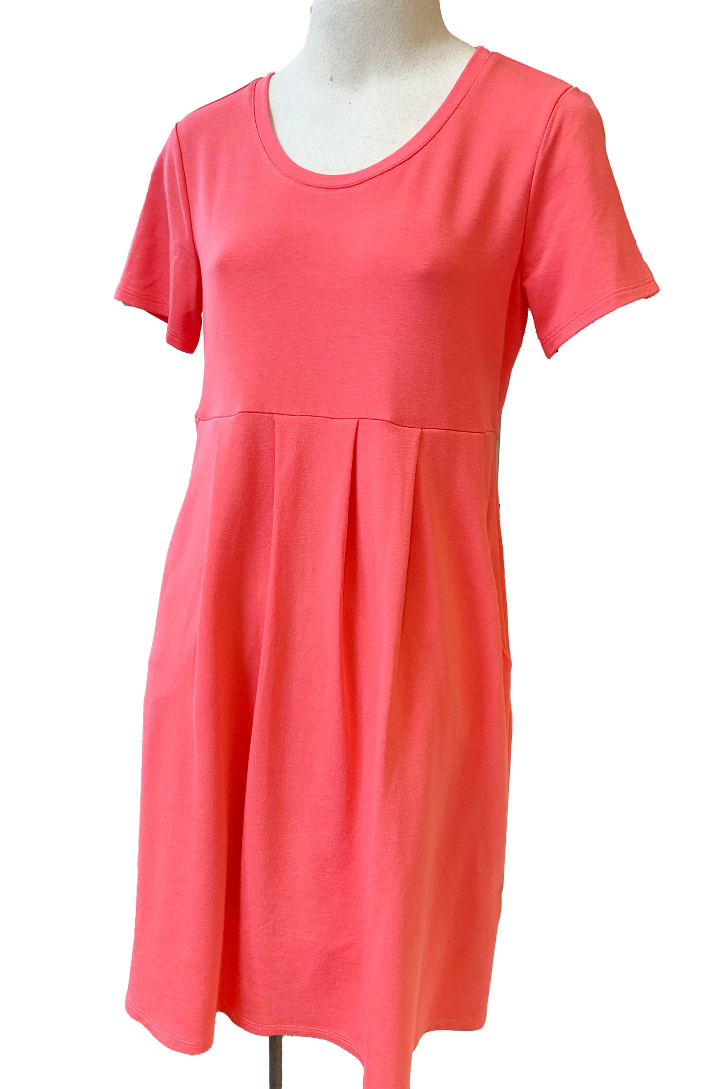 Caitlin Dress by Pure Essence, Coral, round neck, short sleeves, baby-doll style, gathers at waist, pockets, knee-length, sizes XS to XXL, made in Canada