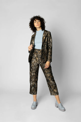 Cruz Woven Pants by Eve Lavoie, Metallic Print, high waist, straight cut with slightly tapered leg, hidden clasp at back, slant pockets, sizes XS to XL, made in Montreal