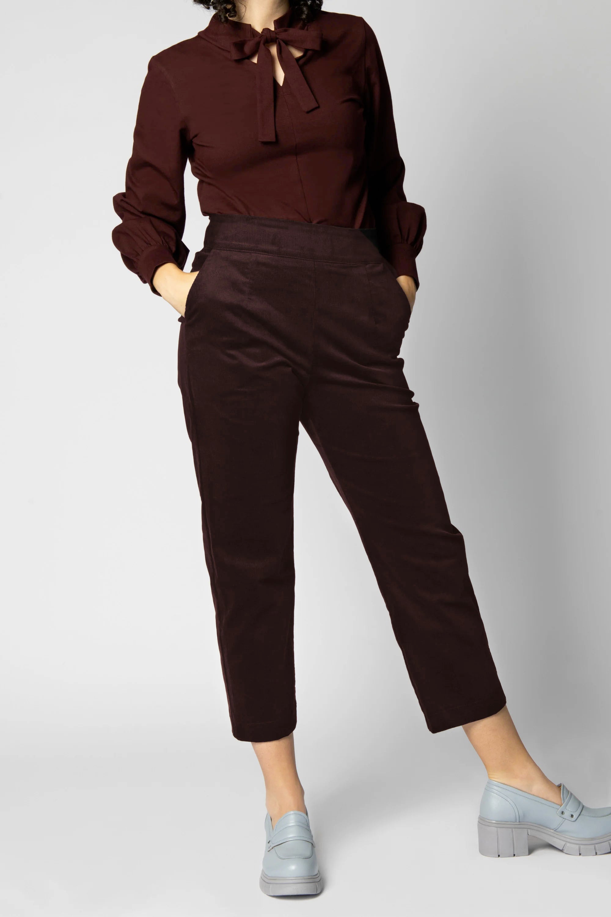 Cruz Woven Pants by Eve Lavoie, Shiraz Corduroy, high waist, straight cut with slightly tapered leg, hidden clasp at back, slant pockets, sizes XS to XL, made in Montreal