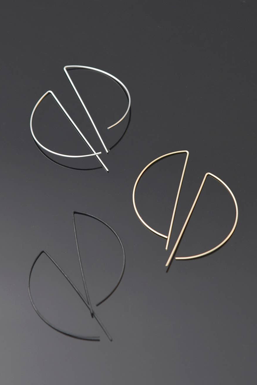 Svelte D Hoop Earrings