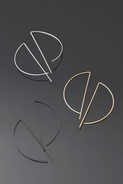 Svelte D Hoop Earrings
