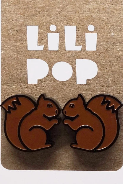 Brown squirrel-shaped earrings on a Lili Pop branded card