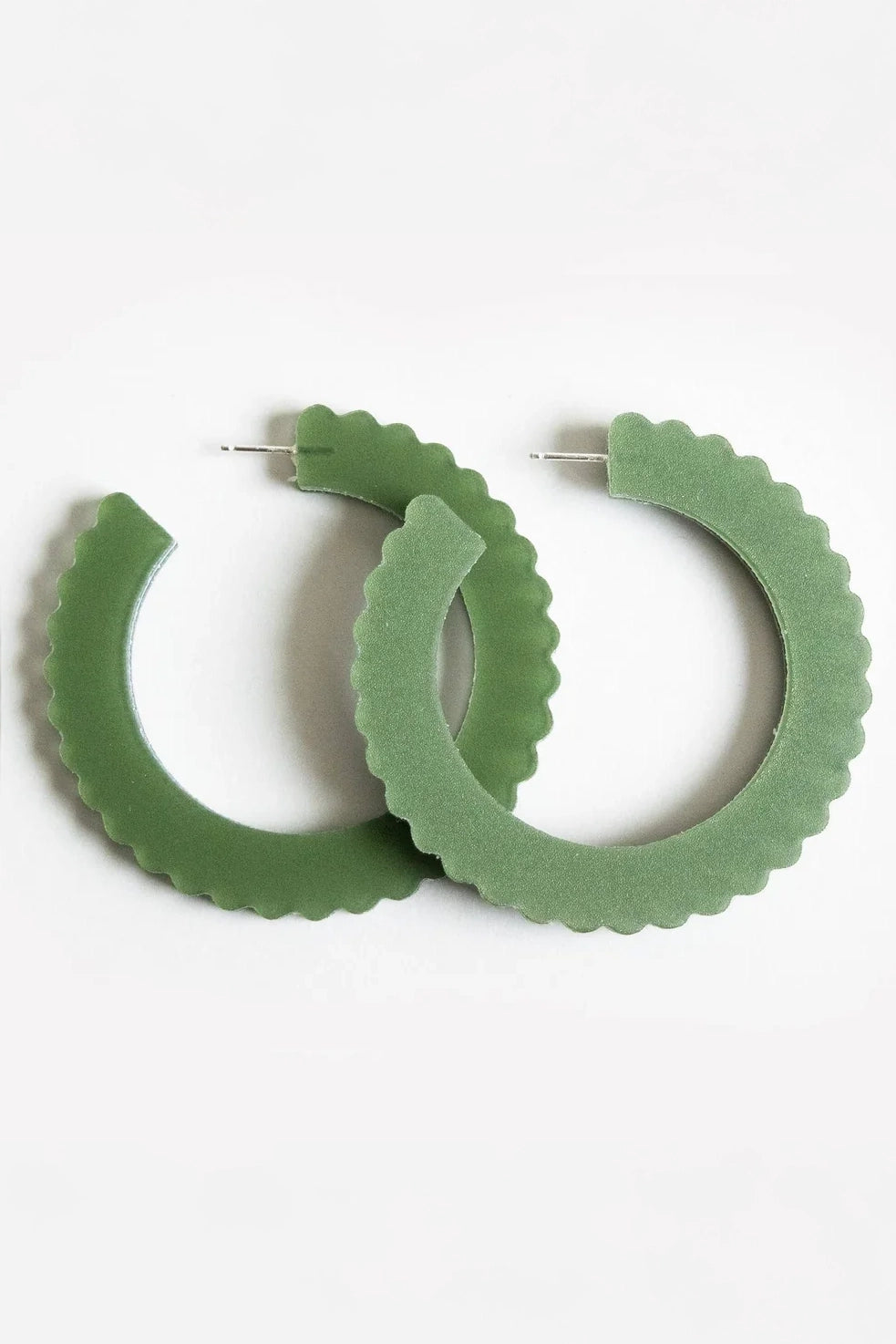 Earrings Scallop Large Hoop