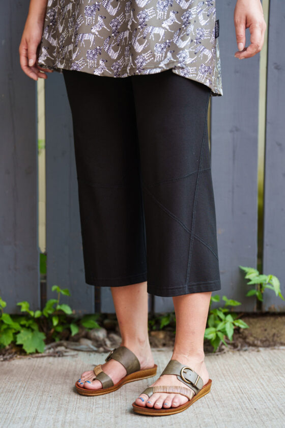 Hardy Palazzo Pants by Rien ne se Perd, Black, wide waistband, cropped, wide legs, decorative seams, sizes XS to XXL, made in Quebec