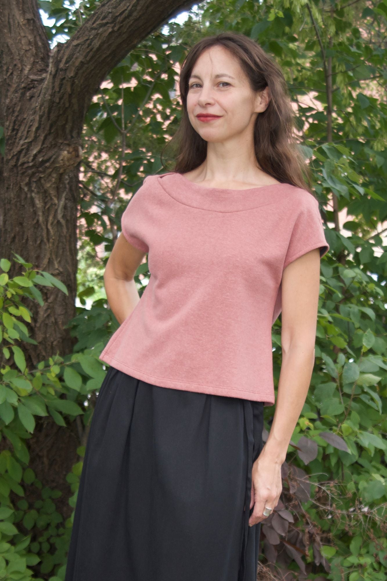 Malbec Top by Ramonalisa, Olive, Front view, cap sleeves, hemp/cotton/bamboo, sizes XS to XL, made in Montreal