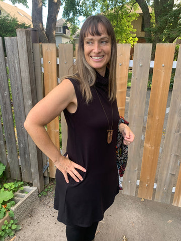 Saturne Top by Rien ne se Perd, Black, mock turtleneck, sleeveless, long, sizes XS to XXL, made in Quebec