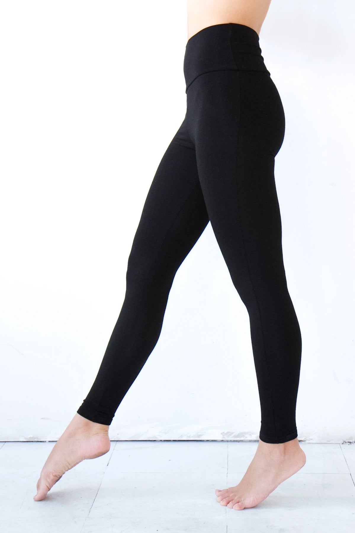 Paris Leggings by Advika, Black, high waistband, cotton, sizes XS to XXL, made in Montreal