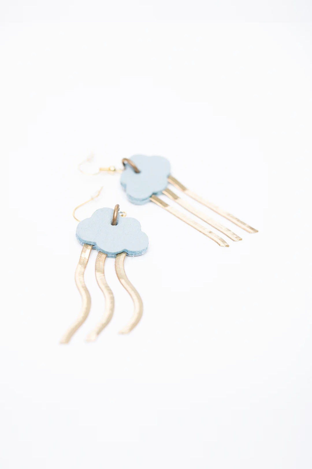 Petite Pluie - Statement leather and brass earrings